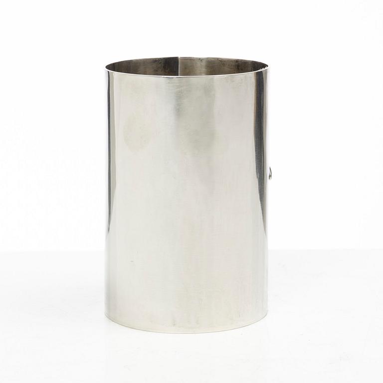 W.A. Bolin, vas, sterling silver, design Barbro Littmarck, Stockholm 1971.