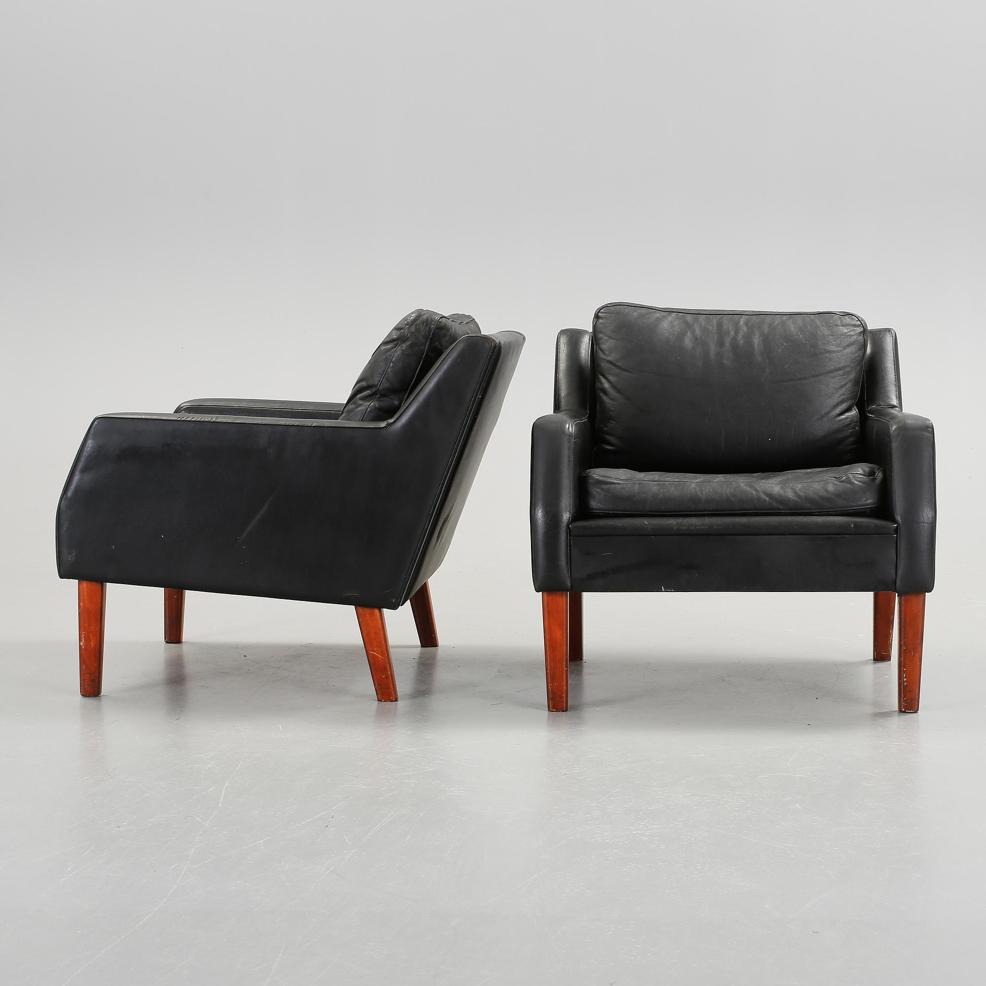 FÅTÖLJER, ett par, 1960-tal.