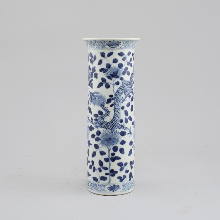 VAS, porslin, Kina, troligen 1800-tal.