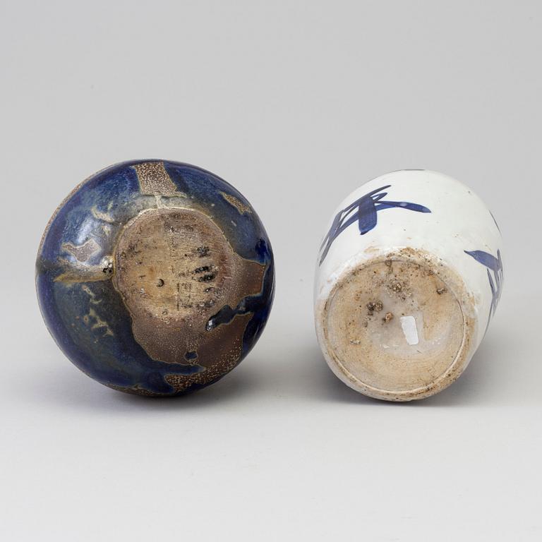 Two Japanese ceramic bottles, 20th century.