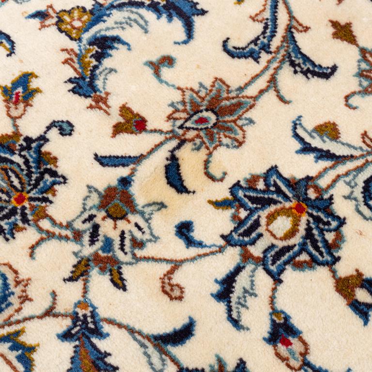 A carpet, Nain, ca. 310 x 198 cm.