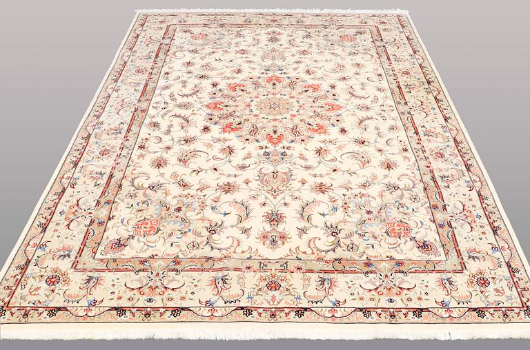 MATTA, Täbris part silk, so called 50 Radj, 299 x 198 cm.