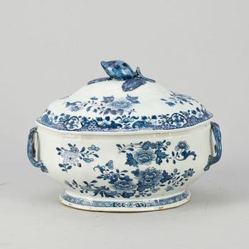 TERRIN, porslin, Kina, 1700-tal.
