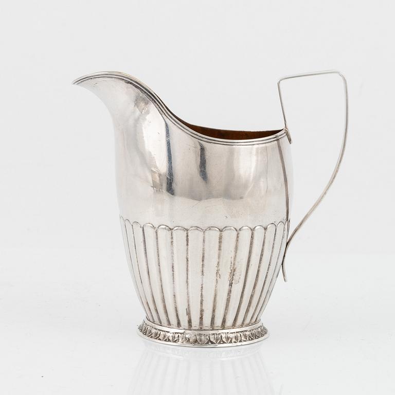 A silver Empire sugar box and creamer, Stockholm, Sweden, 1819-27.