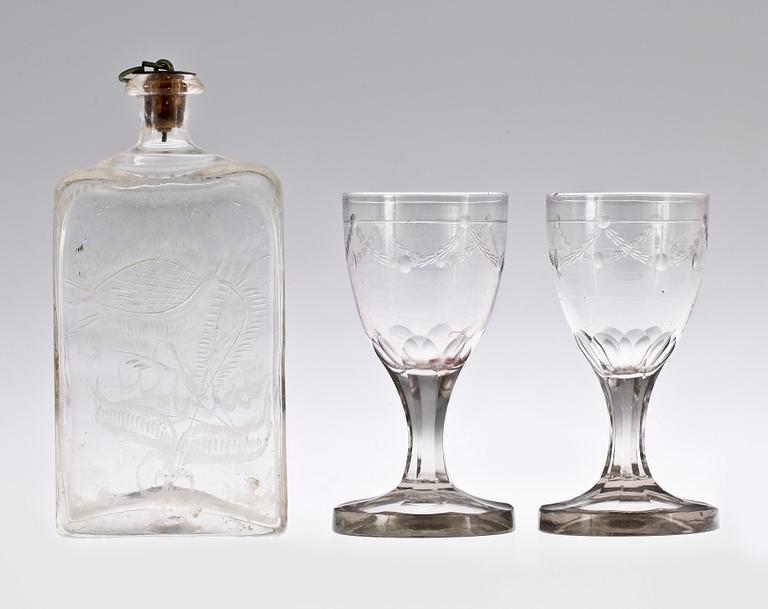 VINGLAS, ett par, 1700-tal samt  FLASKA 1700/1800-tal. Glas.