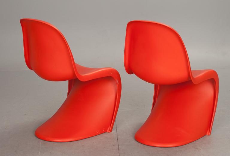 STOLAR, ett par, Verner Panton för Vitra, märkta.