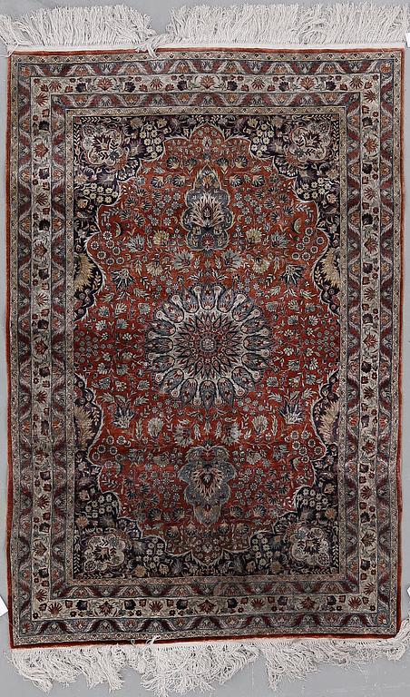 MATTA, Täbris, part silk, old. Ca 180x123 cm.