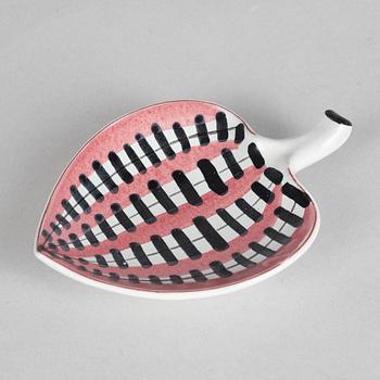 Stig Lindberg, a faience vase and a dish, Gustavsbergs studio 1940-50s.