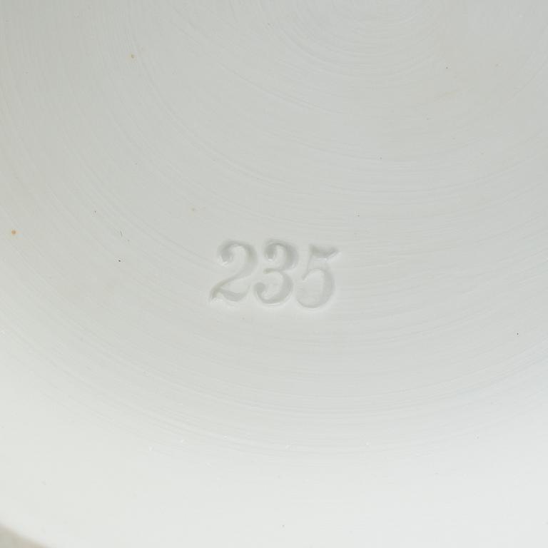 FIGURINER, ett par, biskviporslin. Tyskland, sannolikt Schumann, Berlin, sent 1800-tal.