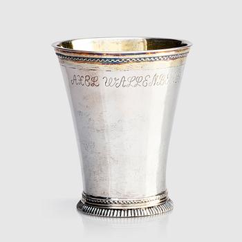 179. Petter Lund, bägare, delvis förgyllt silver, Nyköping 1728.