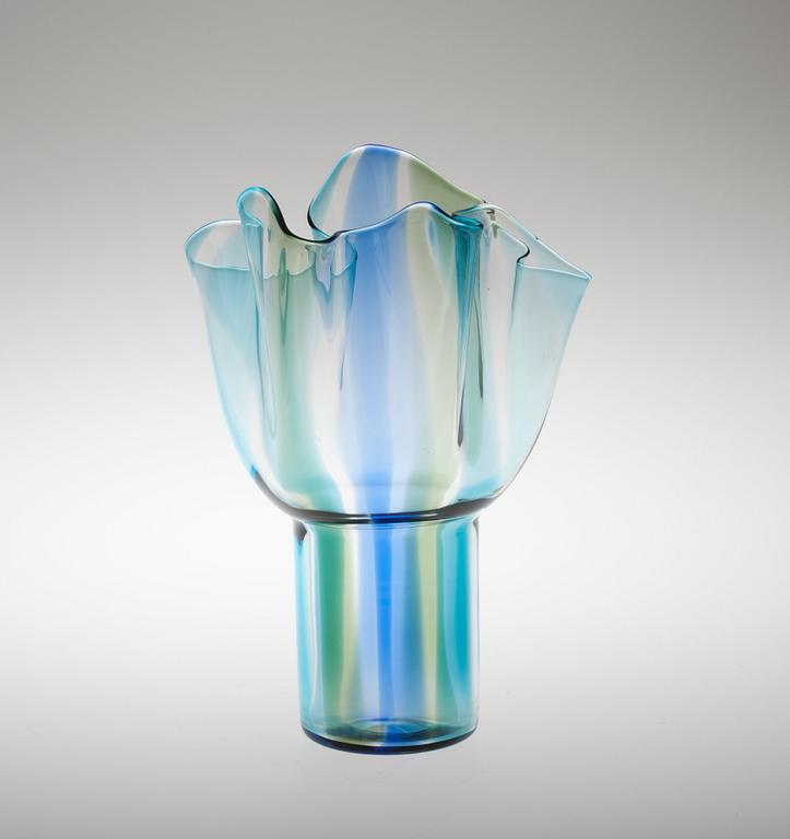 Timo Sarpaneva, A VASE.