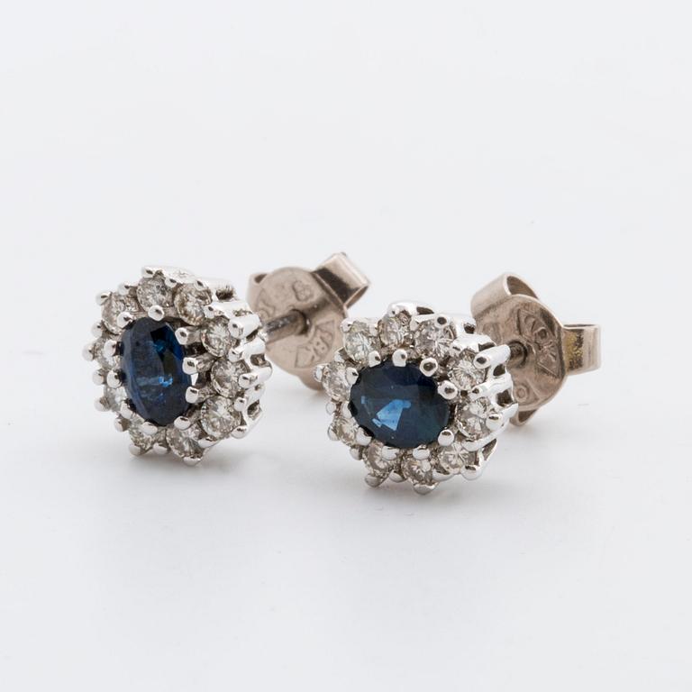 EARRINGS 18k whitegold w sapphires approx 4 x 3 mm and brilliant-cut diamonds approx 0,40 ct in total.