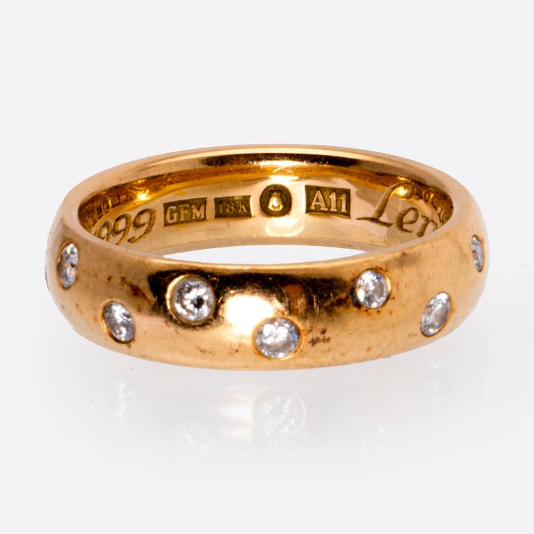 Ring 18K gold with brilliant-cut diamonds approx 0,30 ct in total, size 53, total weight 6,4 g.