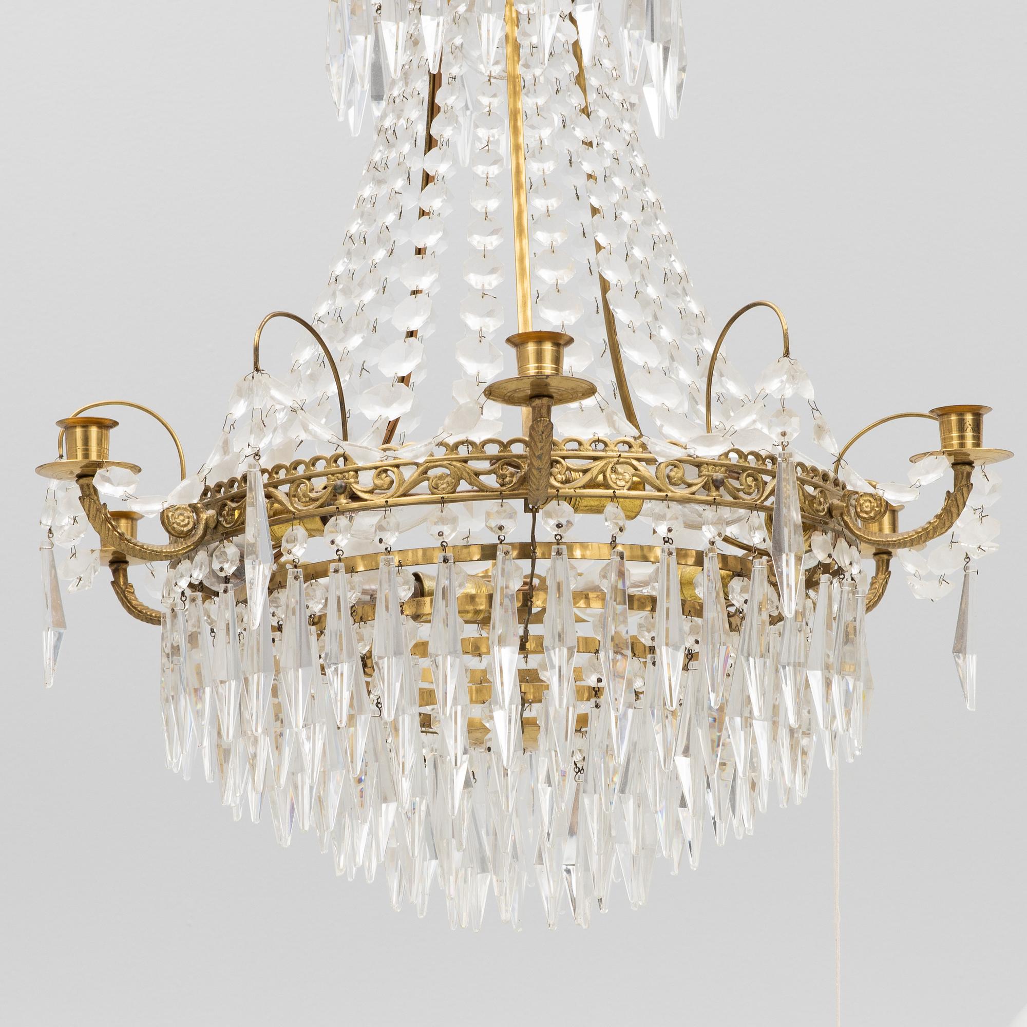 A Gustavian style chandelier, mid-20th Century.