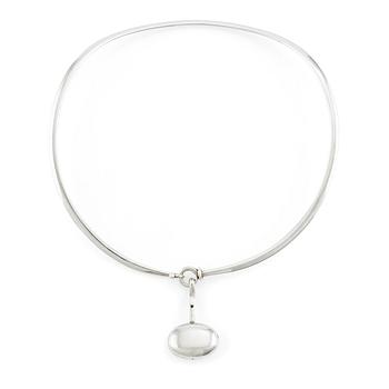 Vivianna Torun Bülow-Hübe, a necklace with  a pendant, model 410 and pendant 301, sterling silver, Georg Jensen, Copenhagen.