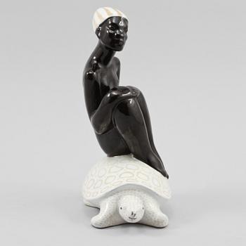 FIGURIN, Mari Simmulson, Upsala-Ekeby, 1900-talets mitt.