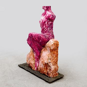 Ivor Abrahams, a signed and dated 1979 earthenware sculpture.