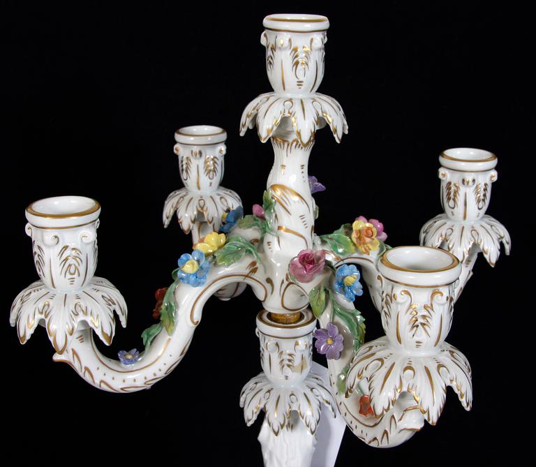 KANDELABRAR, ett par, porslin, Dresden.