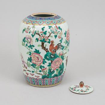 A famille rose vase, China, early 20th Century.