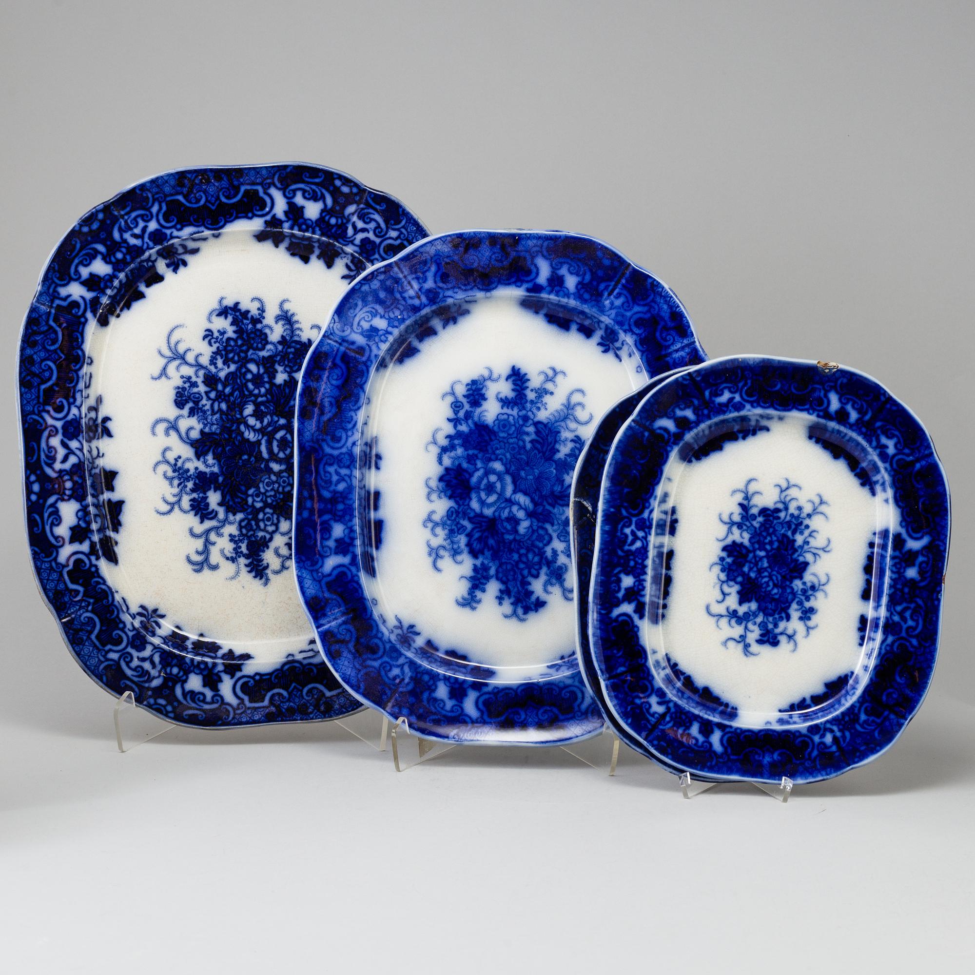 MATSERVIS, 76 delar, flintgods, "Flytande blått", Gustavsberg.