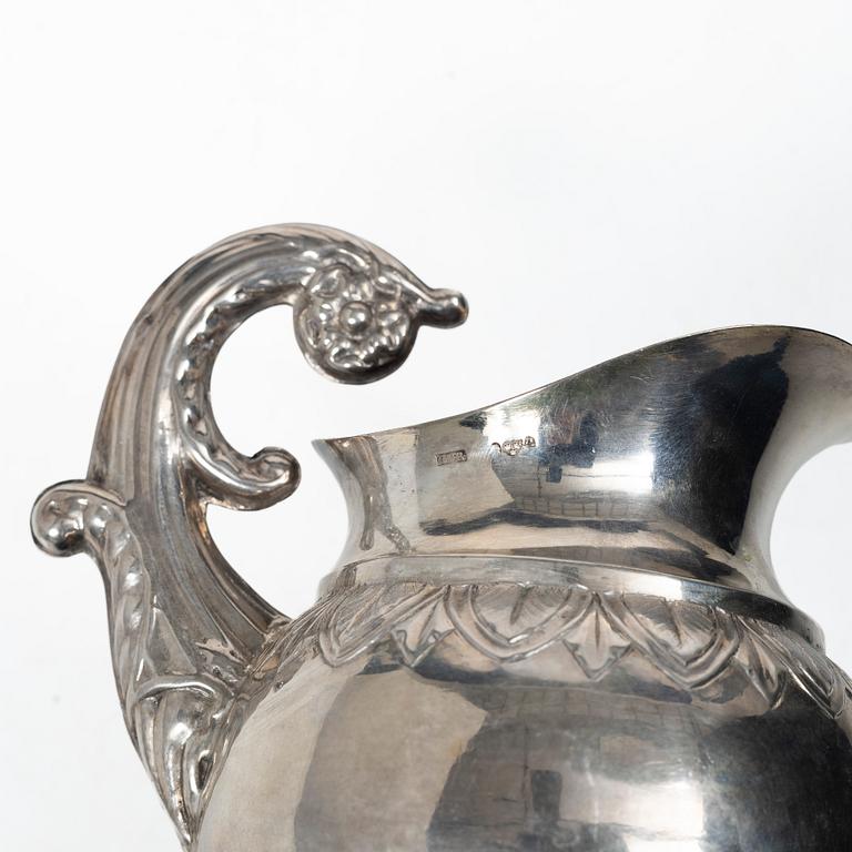 Gustaf Fredrik Richter, gräddkanna, silver, empire, Stockholm 1818-1827 (1863).