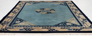 Matta, Kina, antique finish, ca 350 x 250 cm.