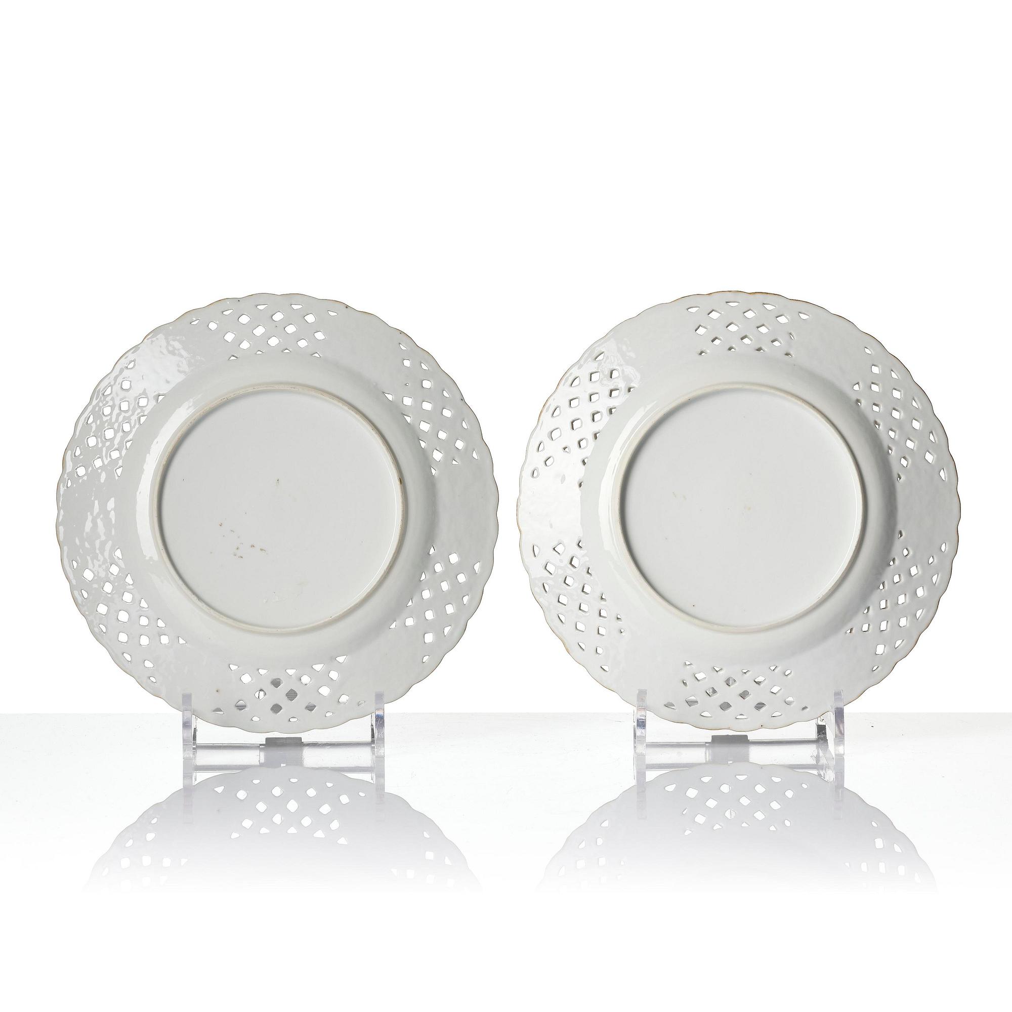 A set of 11 blue and white dessert plates, Qing dynasty, Qianlong (1736-95).