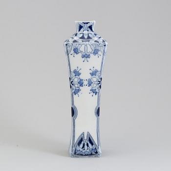 ALF WALLANDER, a creamware vase from Rörstrand, early 20th Century.