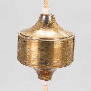 Poul Henningsen, kattovalaisin, PH-4/4, "Pulley pendant", Louis Poulsen, valmistettu  1926-1928.