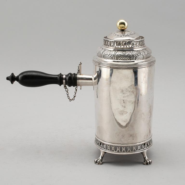 KAFFFEKANNA, silver, Johan Malmstedt, Göteborg 1816. Vikt ca 990 gram.