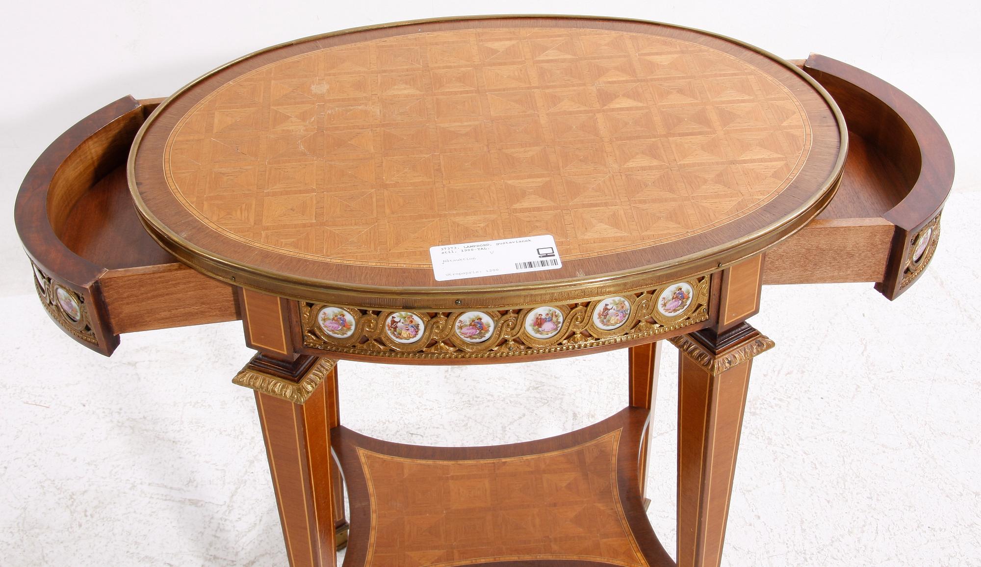 LAMPBORD, gustaviansk stil, 1900-TAL.