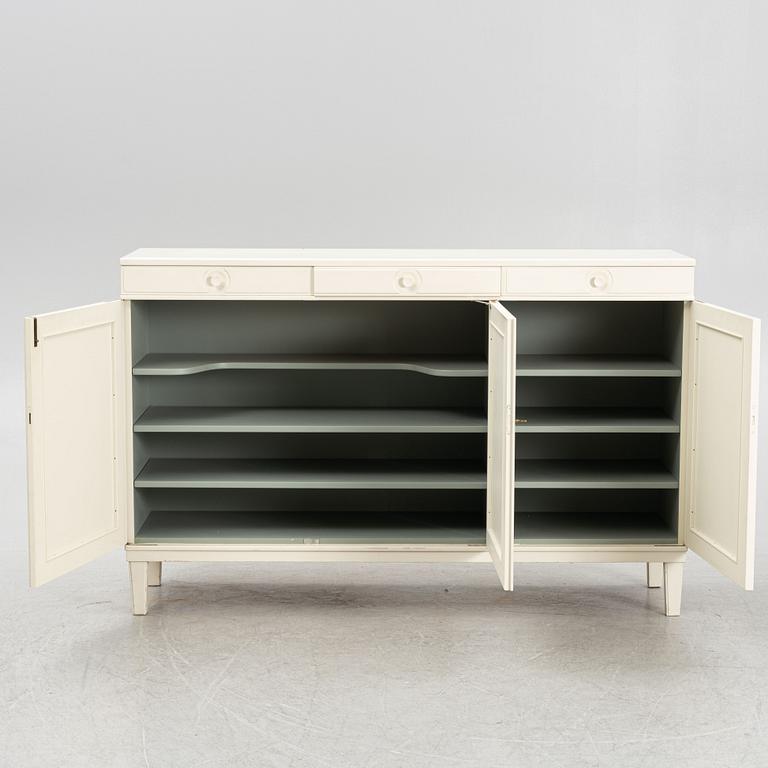 Carl Malmsten, sideboard, "Herrgården", Bodafors, 1961.