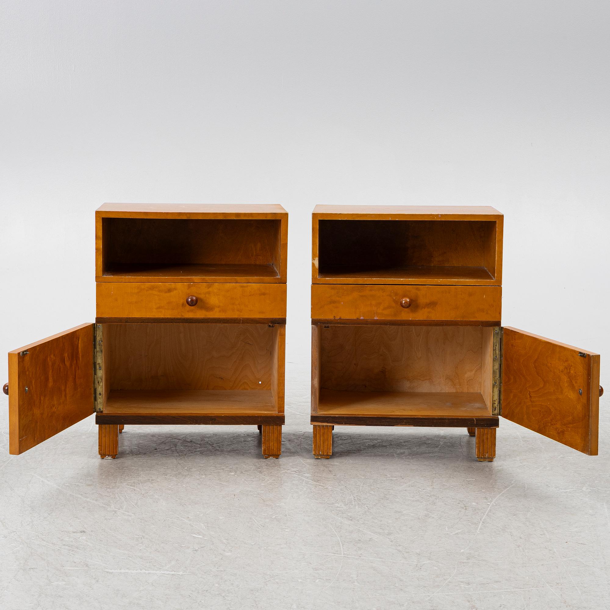 Sängbord, ett par, 1920/30-tal.