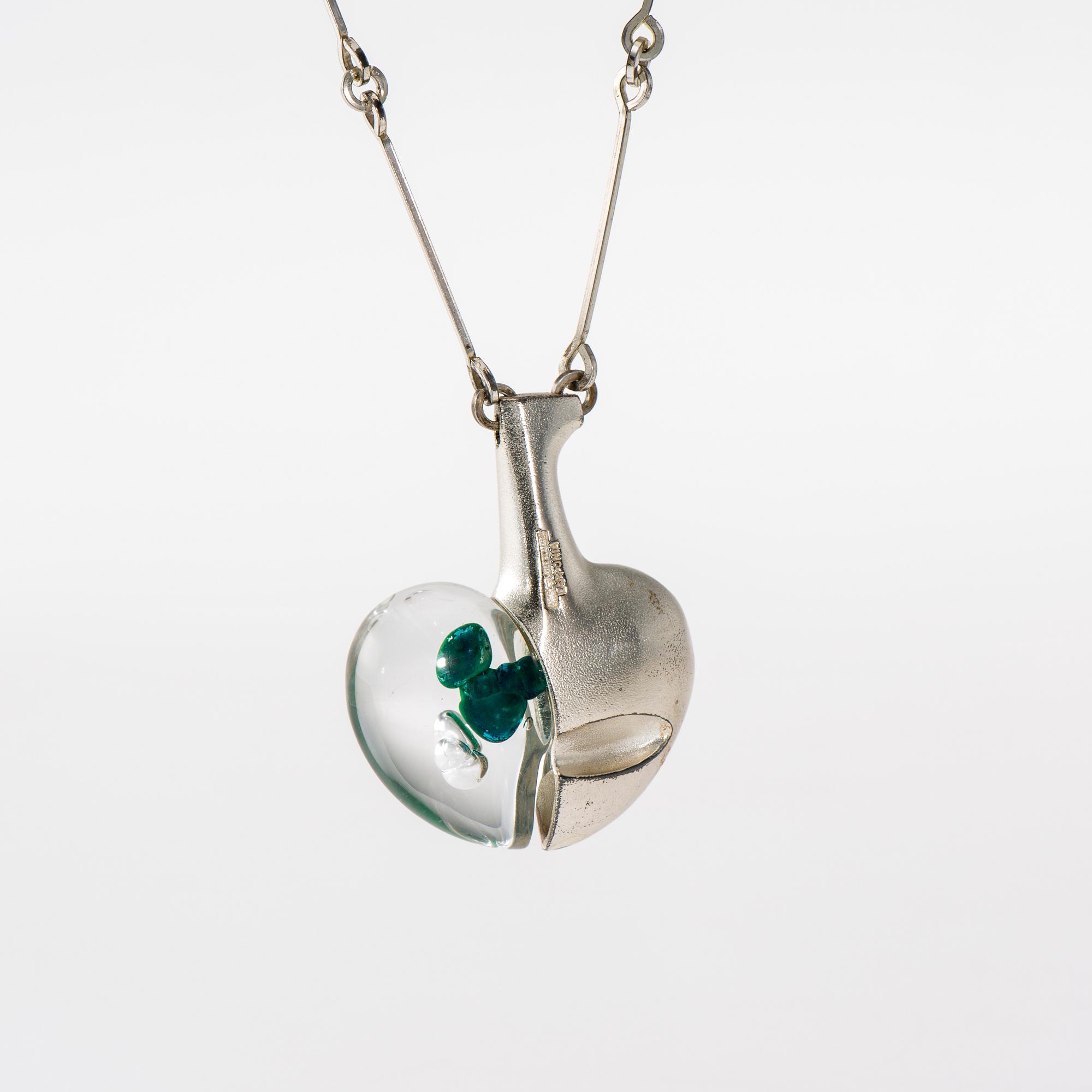 HÄNGE, silver, akryl. "Rymdäppel", Björn Weckström, Lapponia 1985.