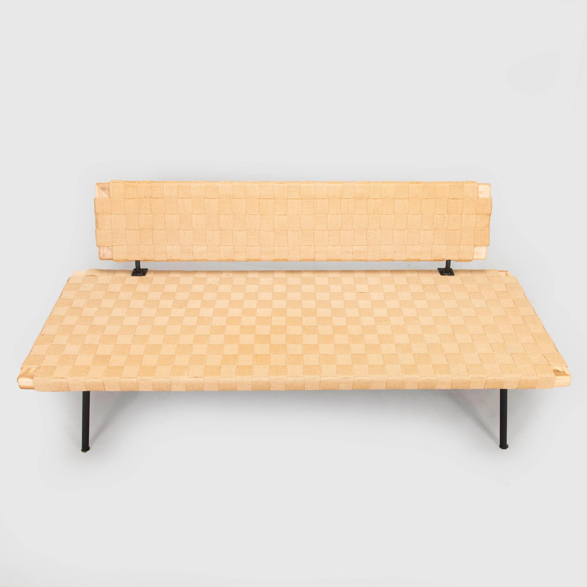 Ilse Crawford, sohva/päiväpeti, "Sinnerlig", IKEA. 2000-luku.