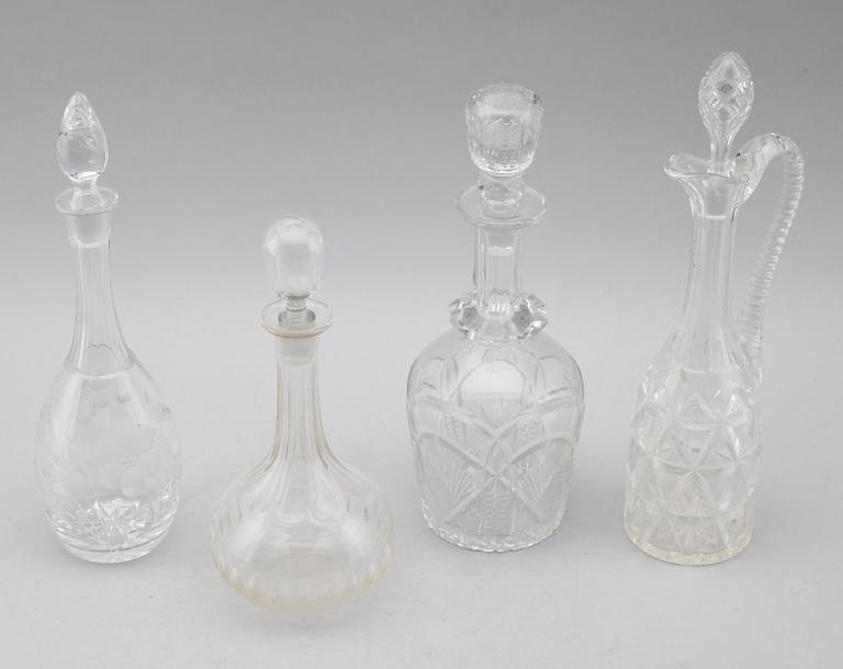 KARAFFER, 4 st, glas, 1900-talets första hälft.