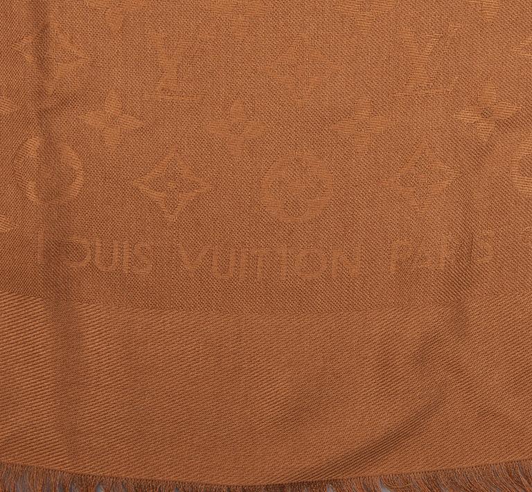 SJAL, Louis Vuitton.
