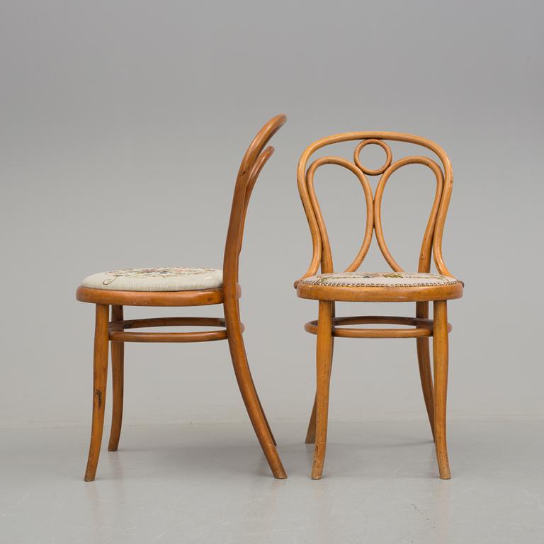 STOLAR, två stycken, Thonet, 1900-talets början.