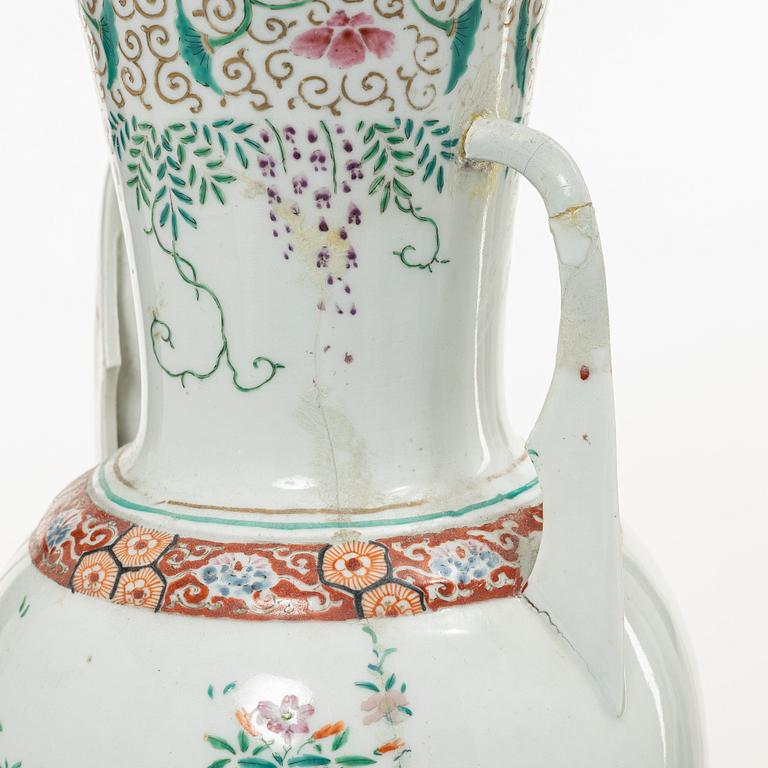 A pair of Japanese porcelain table lamps, Taishō/early Shōwa, 1920-/30s.