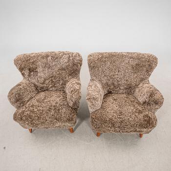Ilmari Lappalainen, a pair of 'Laila' armchairs for Asko, Finland mid-20th-century.