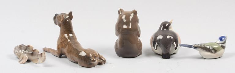 FIGURINER, 5 st. Porslin, Danmark, bla Kunglig dansk.