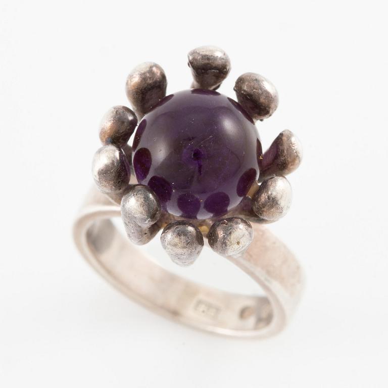 Ring, Stigbert, silver with amethyst ball. 1970.