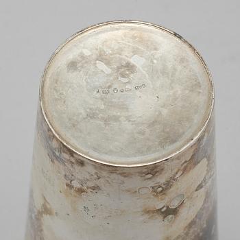 POKALER, 2 st, silver, GAB, Stockholm, 1927 och 1929. Vikt 353 g.