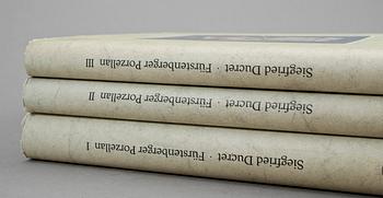 BÖCKER, band I-III, "Fürstenberger Porzellan", av Siegfried Ducret, Braunschweig 1965.