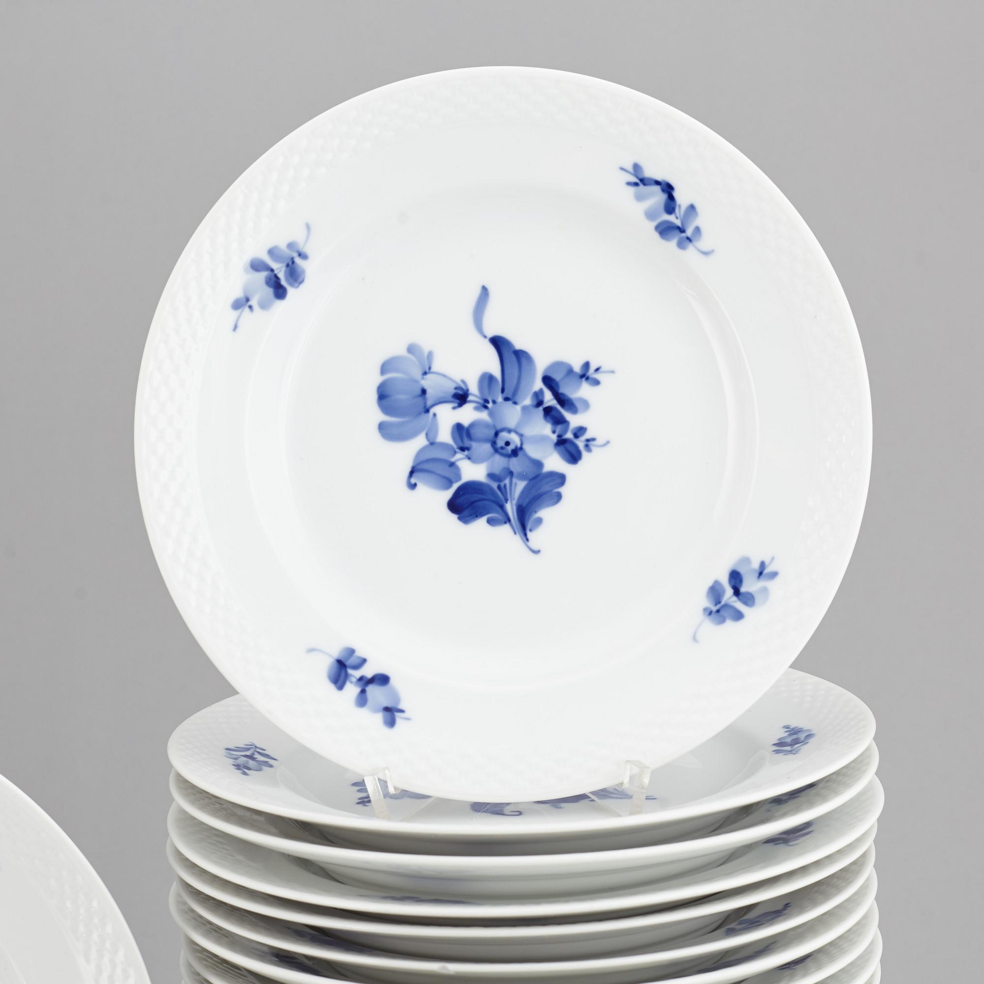 An 42 piece Royal Copenhagen dinner set model 'Blå Blomst'.