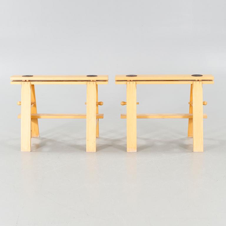 ACHILLE CASTIGLIONI,ett par  bockben, "Leonardo", Zanotta, 1900-talets andra hälft.
