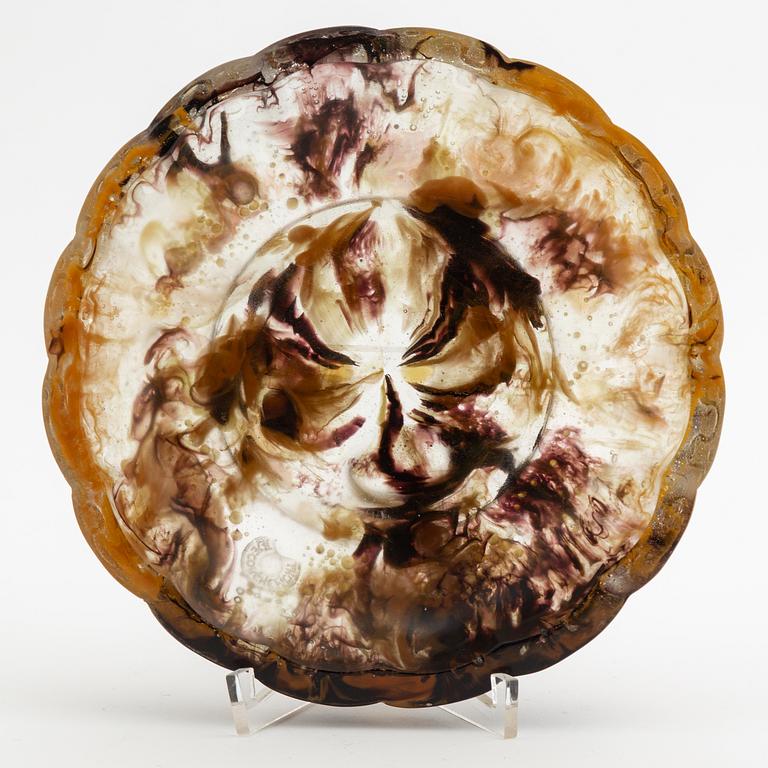 Francois-Emile Decorchemont, skål på fot, pate de verre, Frankrike, 1900-talets första hälft.