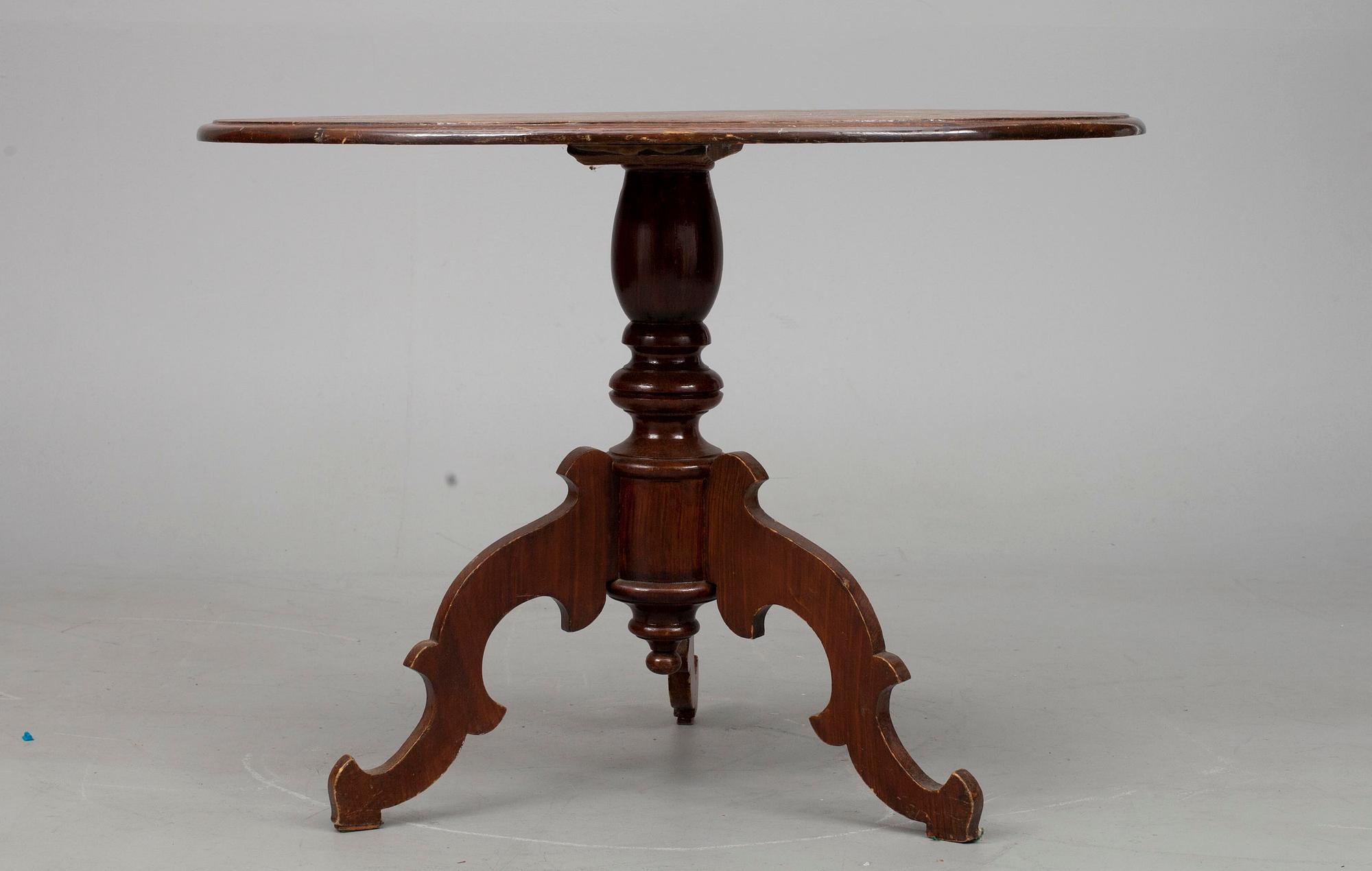 BORD, rokokostil, sekelskiftet 1800/1900-tal.