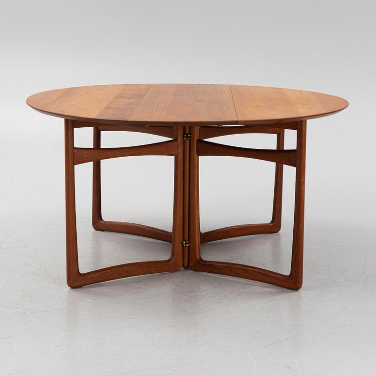 Peter Hvidt & Orla Mølgaard Nielsen, an 'Hm6' gate-leg table from  France & Daverkosen, Denmark, 1950's/60's.