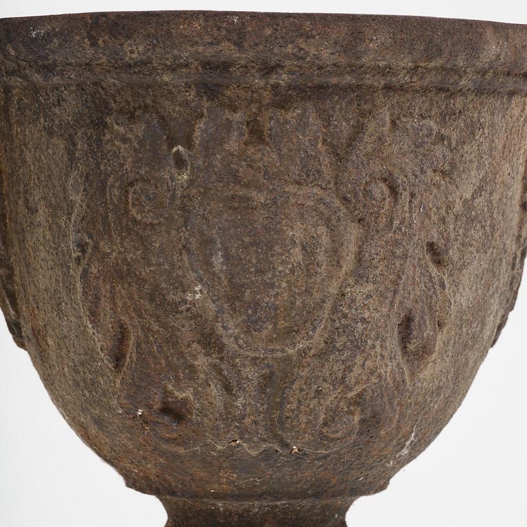 A pair of Swedish baroque cast-iron urns, circa 1700.